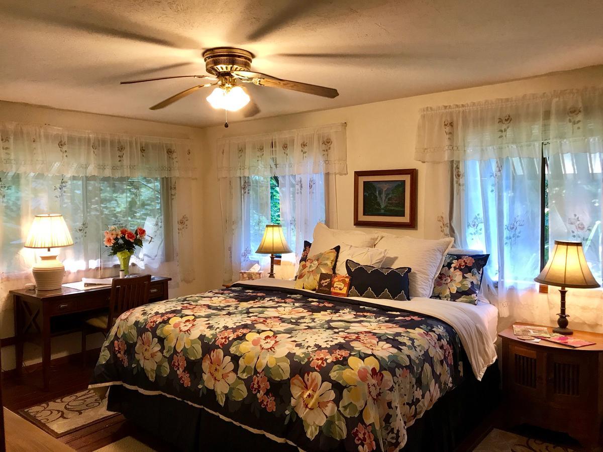 Hale Maluhia Country Inn Kailua-Kona Eksteriør billede