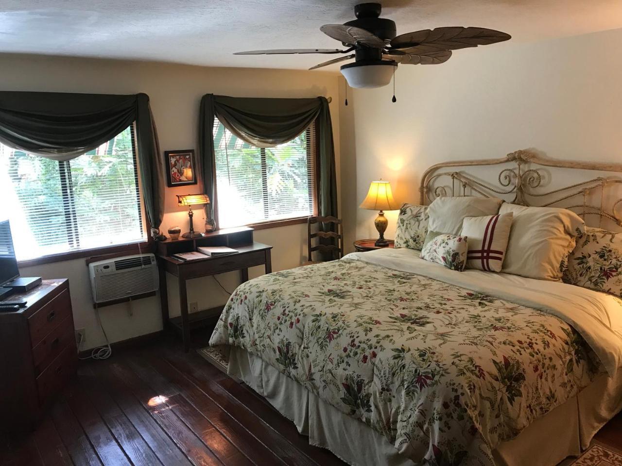 Hale Maluhia Country Inn Kailua-Kona Eksteriør billede