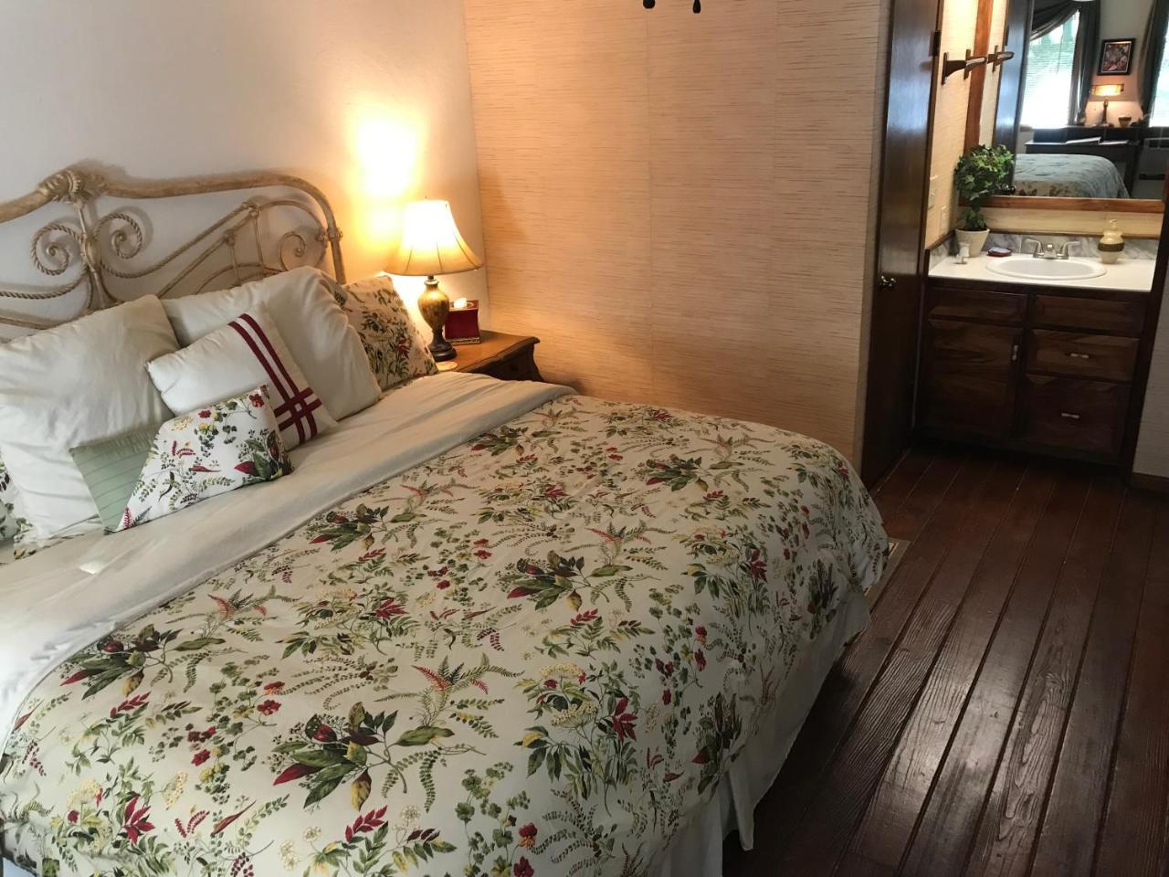 Hale Maluhia Country Inn Kailua-Kona Eksteriør billede